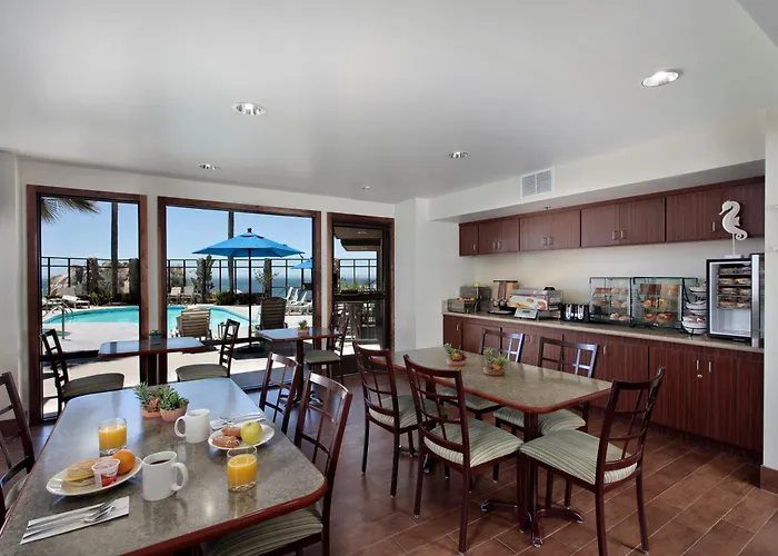 Inn At The Cove